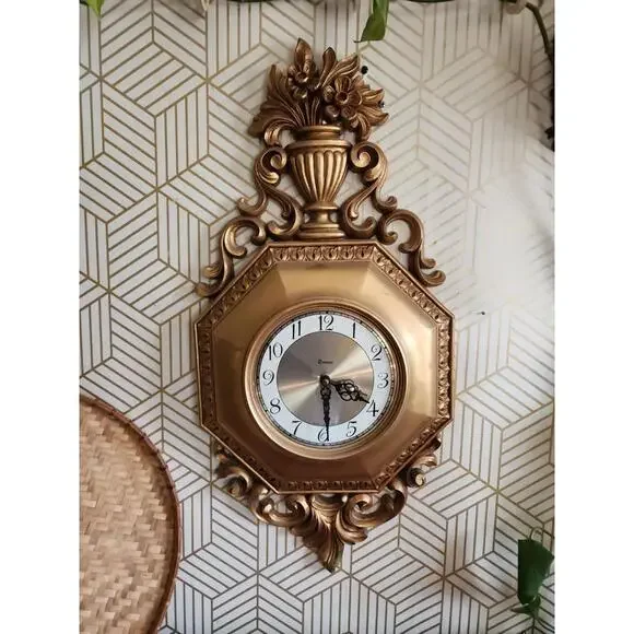 Vintage Syroco Ornate Wall Clock Hollywood Regency MCM 1960s USA 27" - Picture 2 of 9